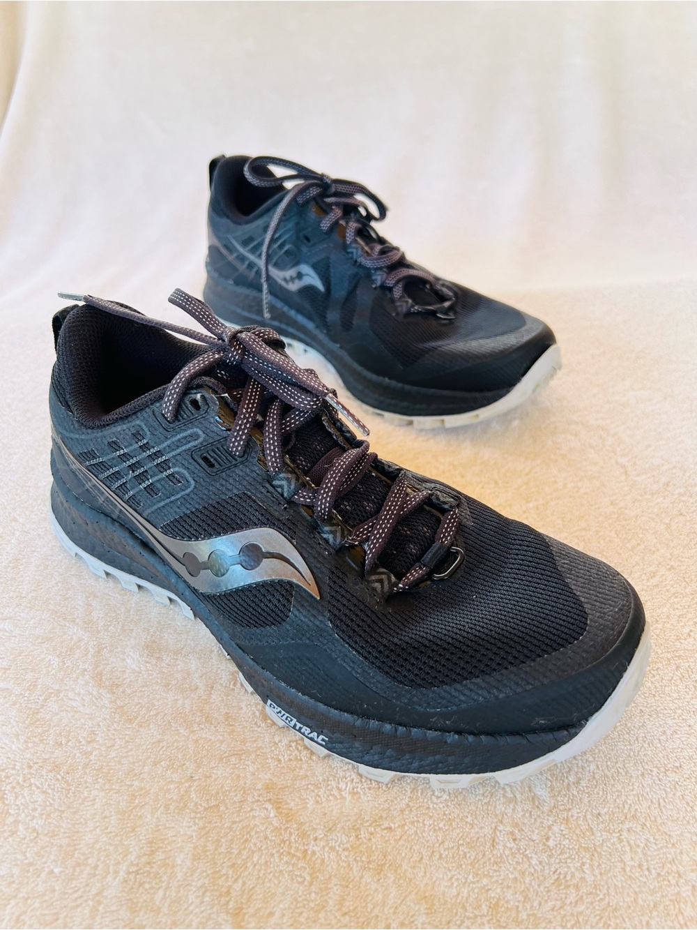 SAUCONY XODUS 10 TRAIL RUNNING SHOE BLACK SIZE 8.5 EUC